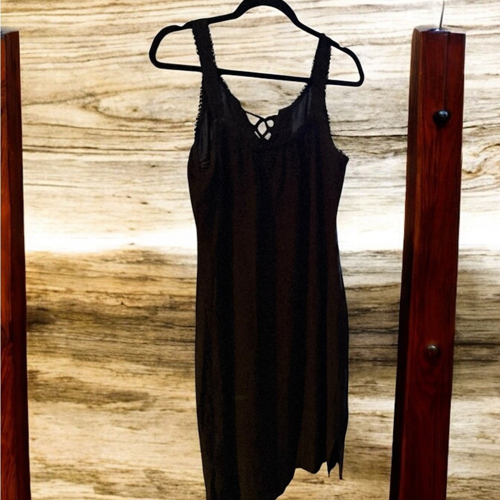 Black Sun Dress with Shell Pattern - Picture 4 of 4
